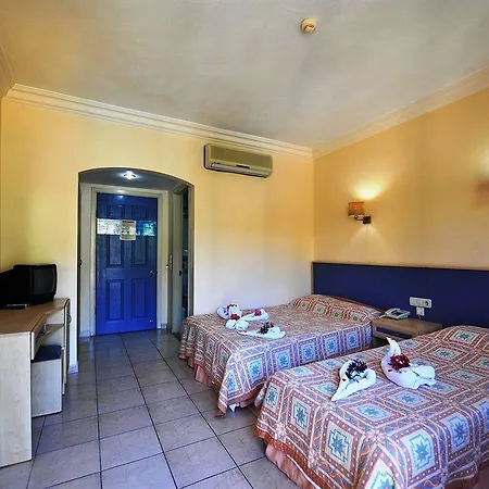 Montebello Deluxe Hotel