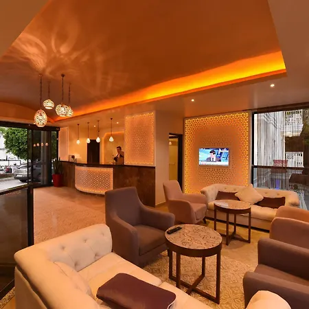 Montebello Deluxe