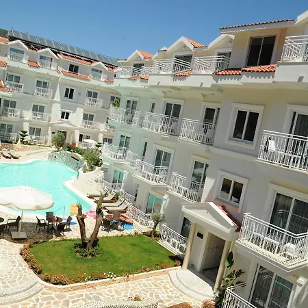 Montebello Deluxe Hotel